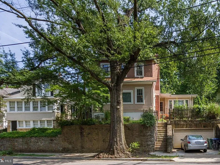 5065 Macarthur Blvd NW — Photo 11