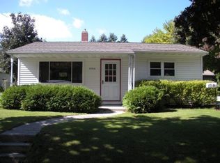 1406 N 4th St, Manitowoc, WI 54220