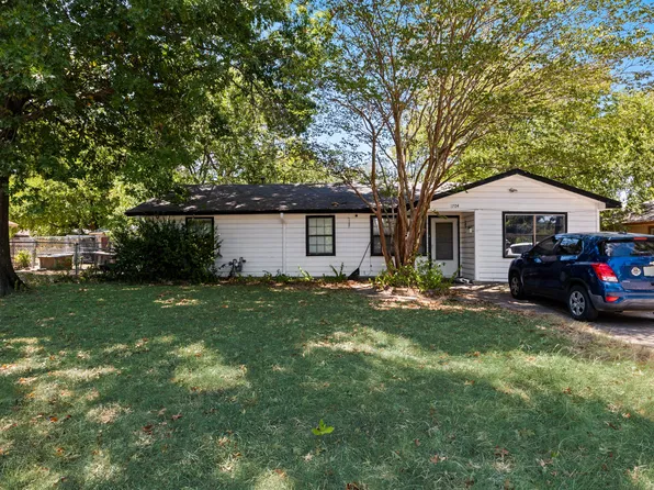 1702 S Clay St, Kaufman, TX 75142