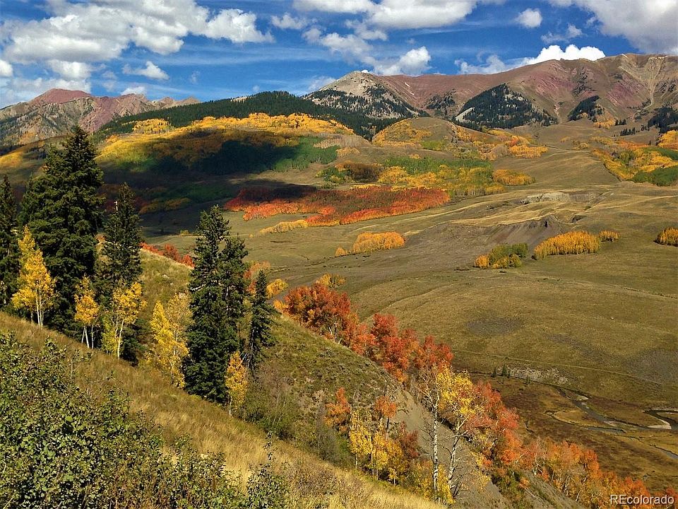 1st image of 20 Kokanee Ln