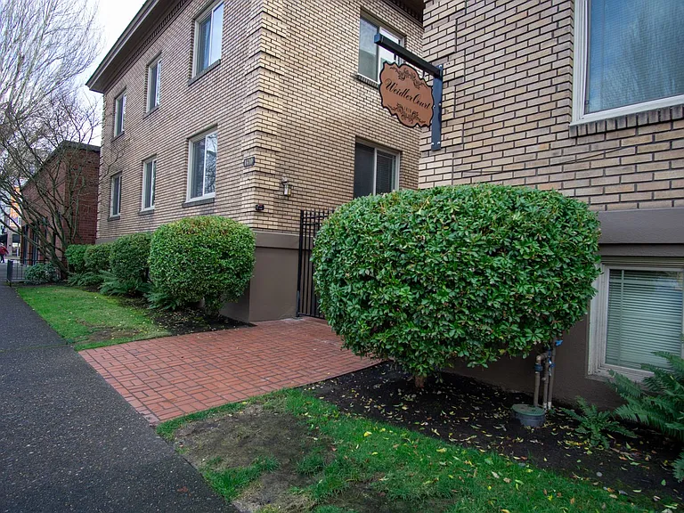 1532 NE 14th Ave #10 — Photo 2