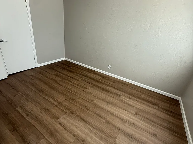530 N San Joaquin St #10 — Photo 6