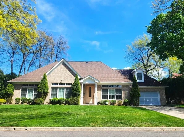 450 11th St, Cresskill, NJ 07626