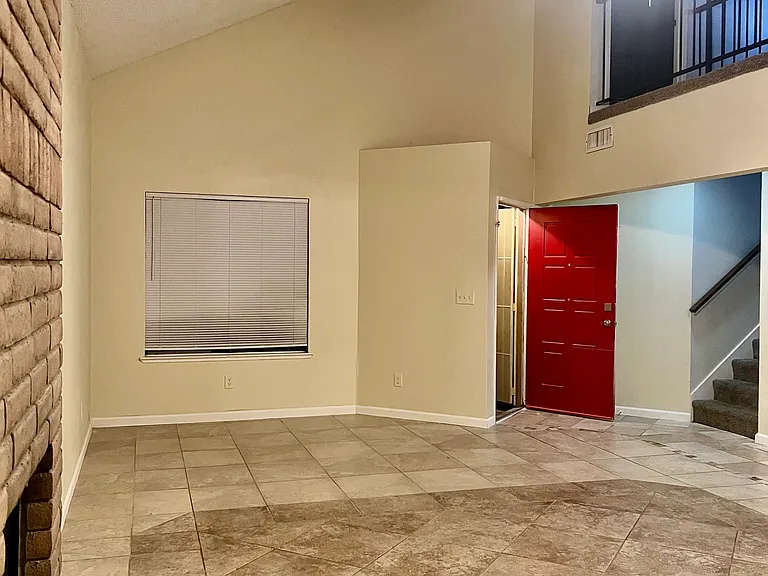 8149 Glen Alta Way — Photo 4