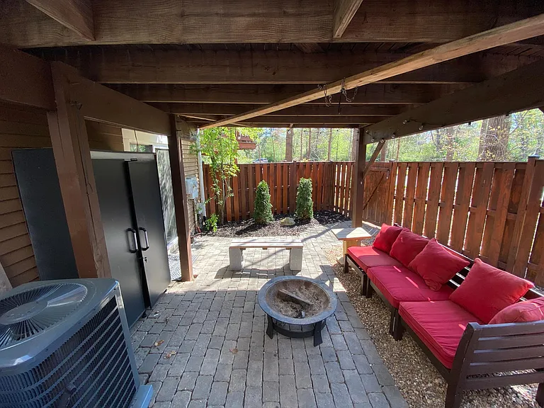 11289 Silentwood Ln — Photo 14