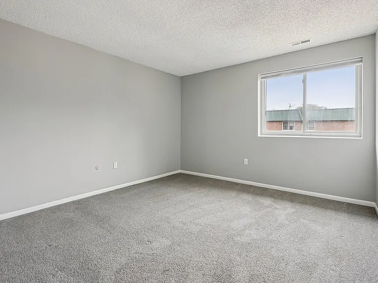 Aspen Apartments in Whitehall — Photo 60
