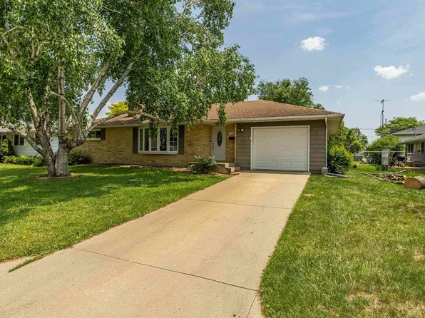 1458 29th Ave, Monroe, WI 53566