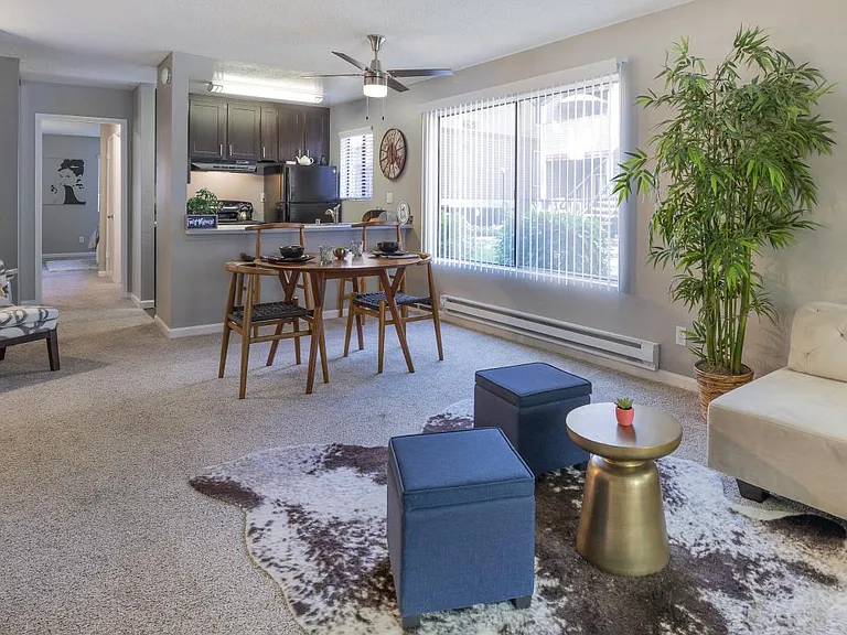 Woodchase Apartment Homes — Photo 2