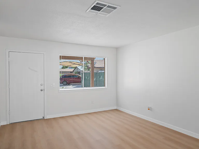 635 M B Martinez St — Photo 14