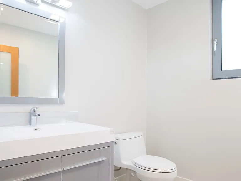 3709 Effie St — Photo 8