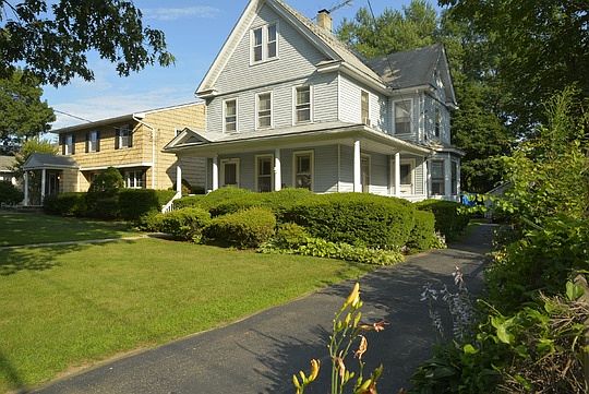 1st image of 50 Penataquit Pl