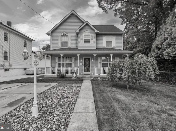 24 County Ave, Maple Shade, NJ 08052