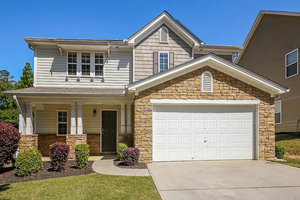 3 bed, 2.5 bath, 2041 sqft, $2,255 — Photo 1