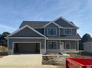 Wellington 2117 Plan, Hunters Ridge, Mahomet, IL 61853