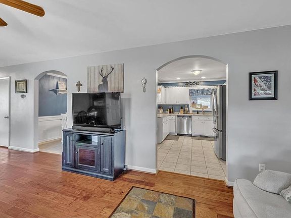 5th image of 2310 Donau Ct