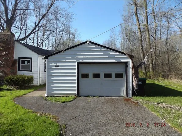 2275 Staley Rd, Grand Island, NY 14072