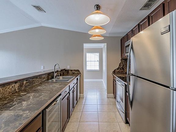 3rd image of 7516 Willow Wisp Dr W