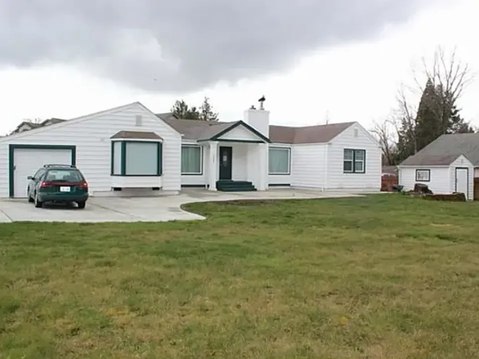 24807 107th Ave SE