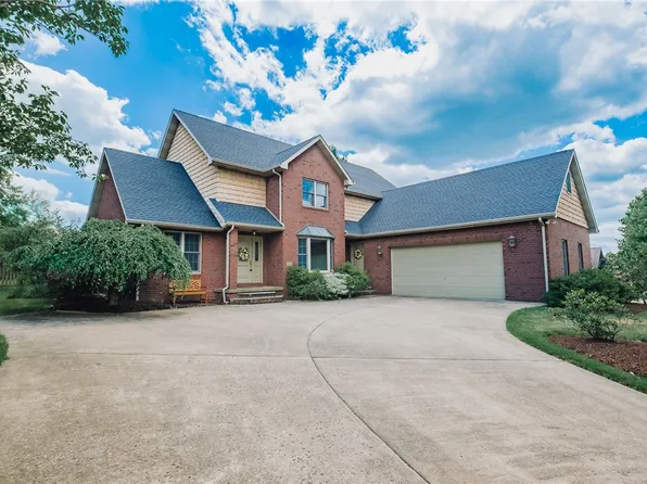 1720 W Point Cir, Indiana, PA 15701