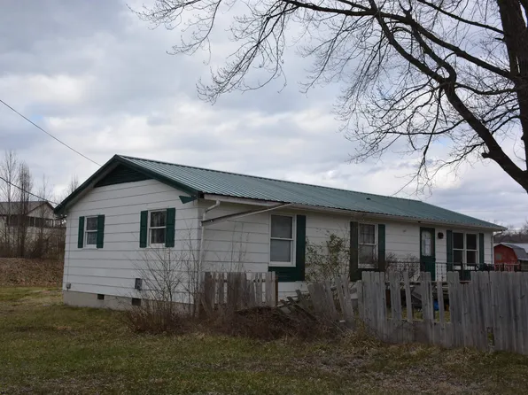 2 Barn Dr, Culloden, WV 25510