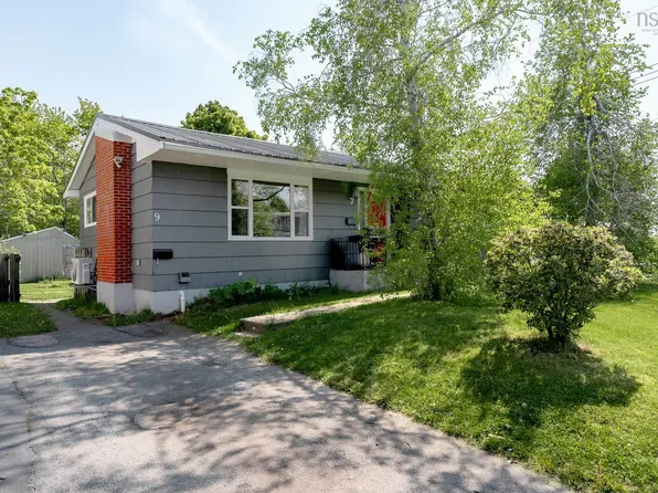 7 Tillock Dr, Lower Sackville, NS B4C 1K6
