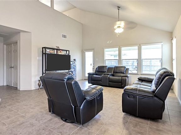 2nd image of 104 Hondo Gap Ln