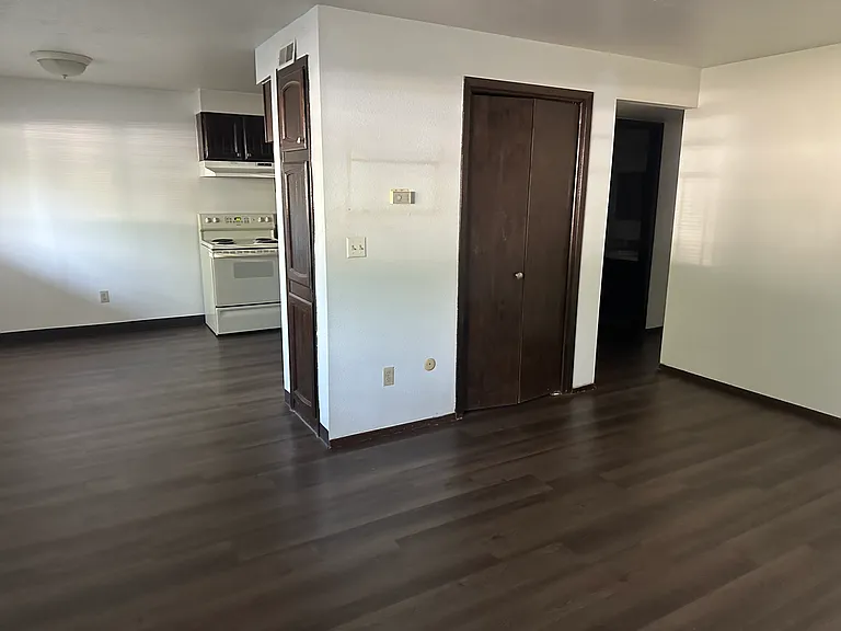 300 N Pacific St #1 — Photo 13