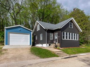 219 W River St, Darlington, WI 53530
