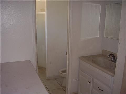 4th image of 4724 Jerry Ave
