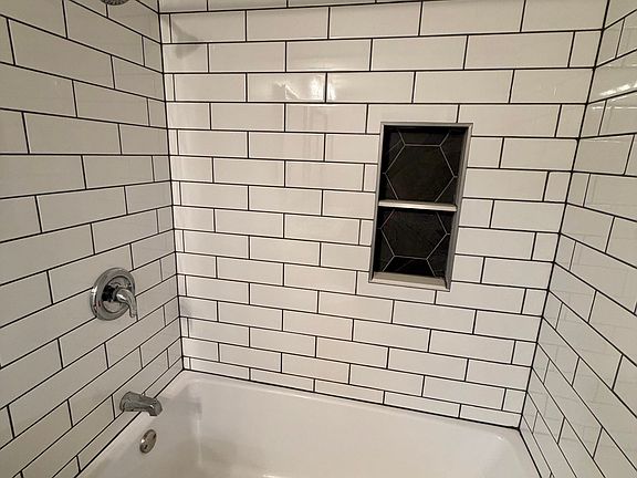 3rd image of 2235 Hanser Dr APT 3