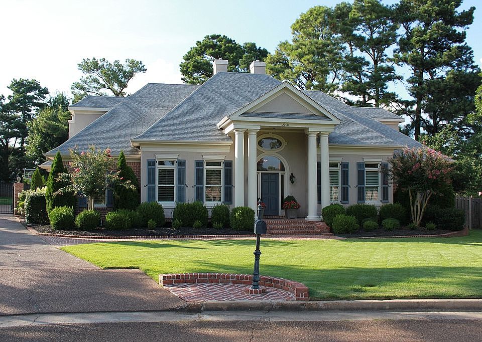 Georgian style 5br home
