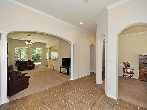 4th image of 12119 Oak Hvn W