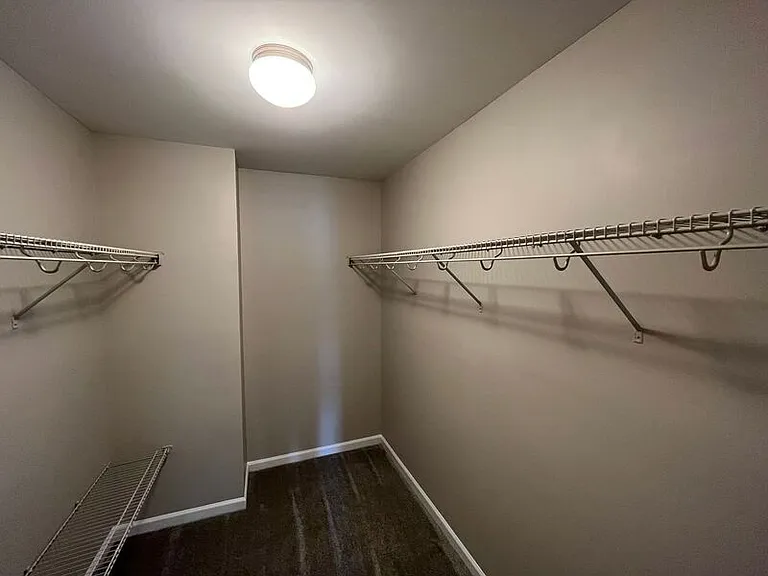 8206 Yaxley Hall Dr — Photo 18
