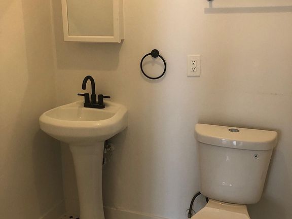 5th image of 1006 N El Centro Ave APT 2