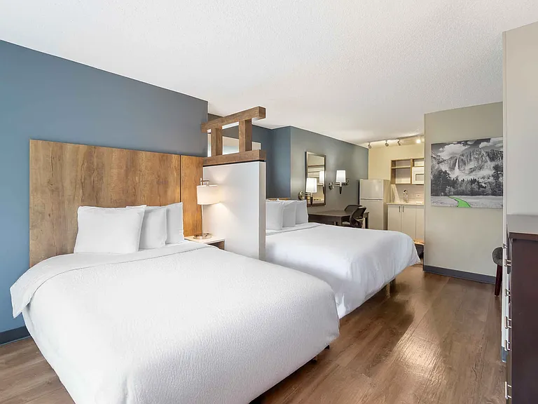 Studio Suite - 2 Full Beds