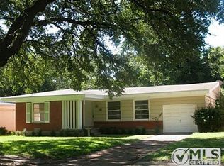 415 Bondstone Dr, Dallas, TX 75218