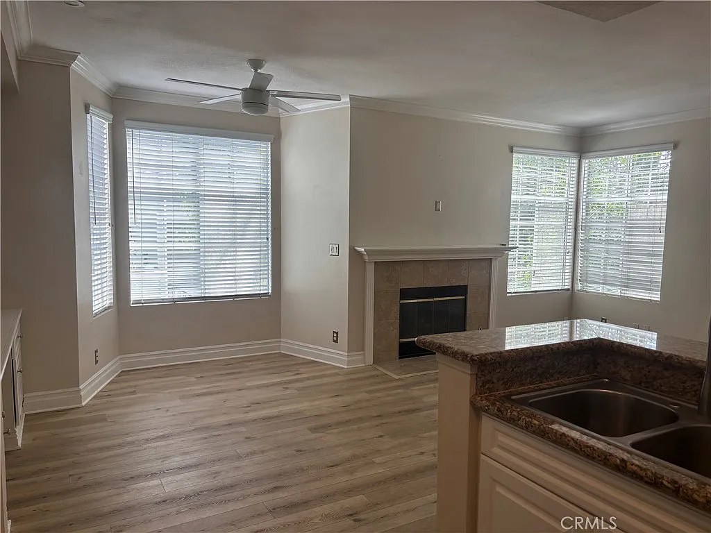 1 bed, 762 sqft, $2,700 — Photo 2