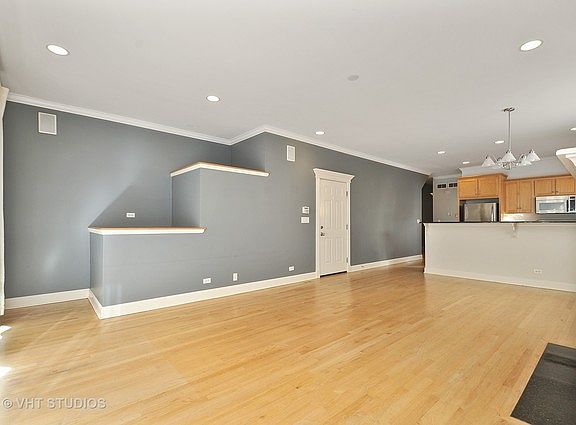 2nd image of 736 W Schubert Ave #2