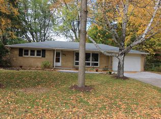 1002 Ernst Dr, Green Bay, WI 54304