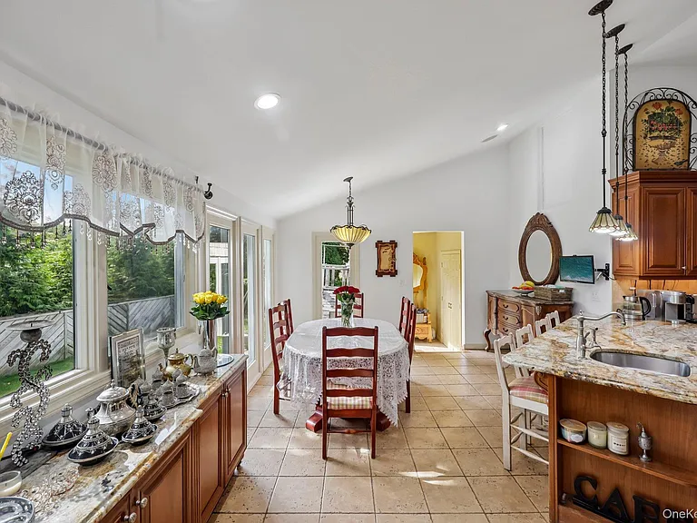 1304 Harbor Rd — Photo 11