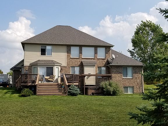 4th image of 8386 N Oaks Ct
