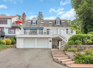 15 Foster Pl, Sea Cliff, NY 11579