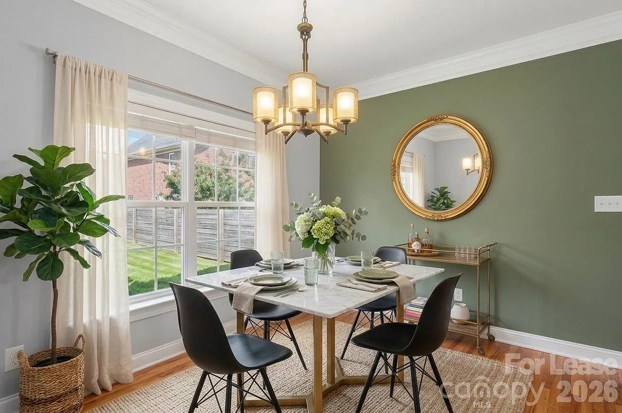 5 bed, 2.5 bath, 3094 sqft, $4,000 — Photo 4