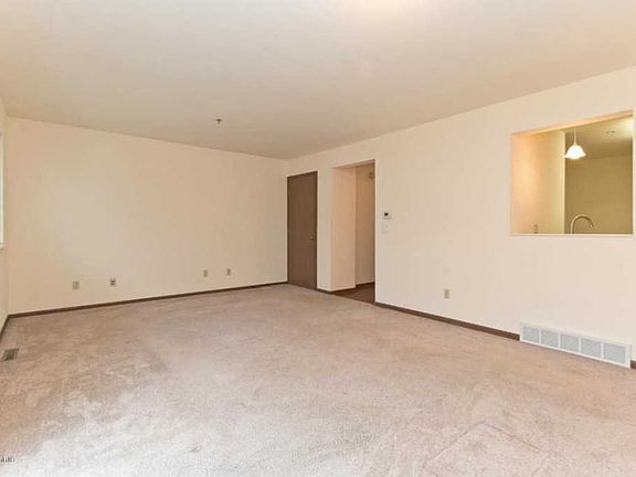 5th image of 4134 Woodrush Ln NW