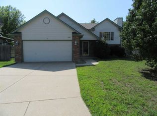 1809 S Shefford Cir, Wichita, KS 67209