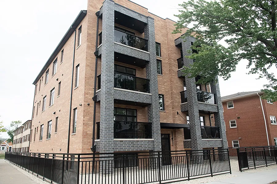 3 bed, 1410 sqft, $2,900 — Photo 2