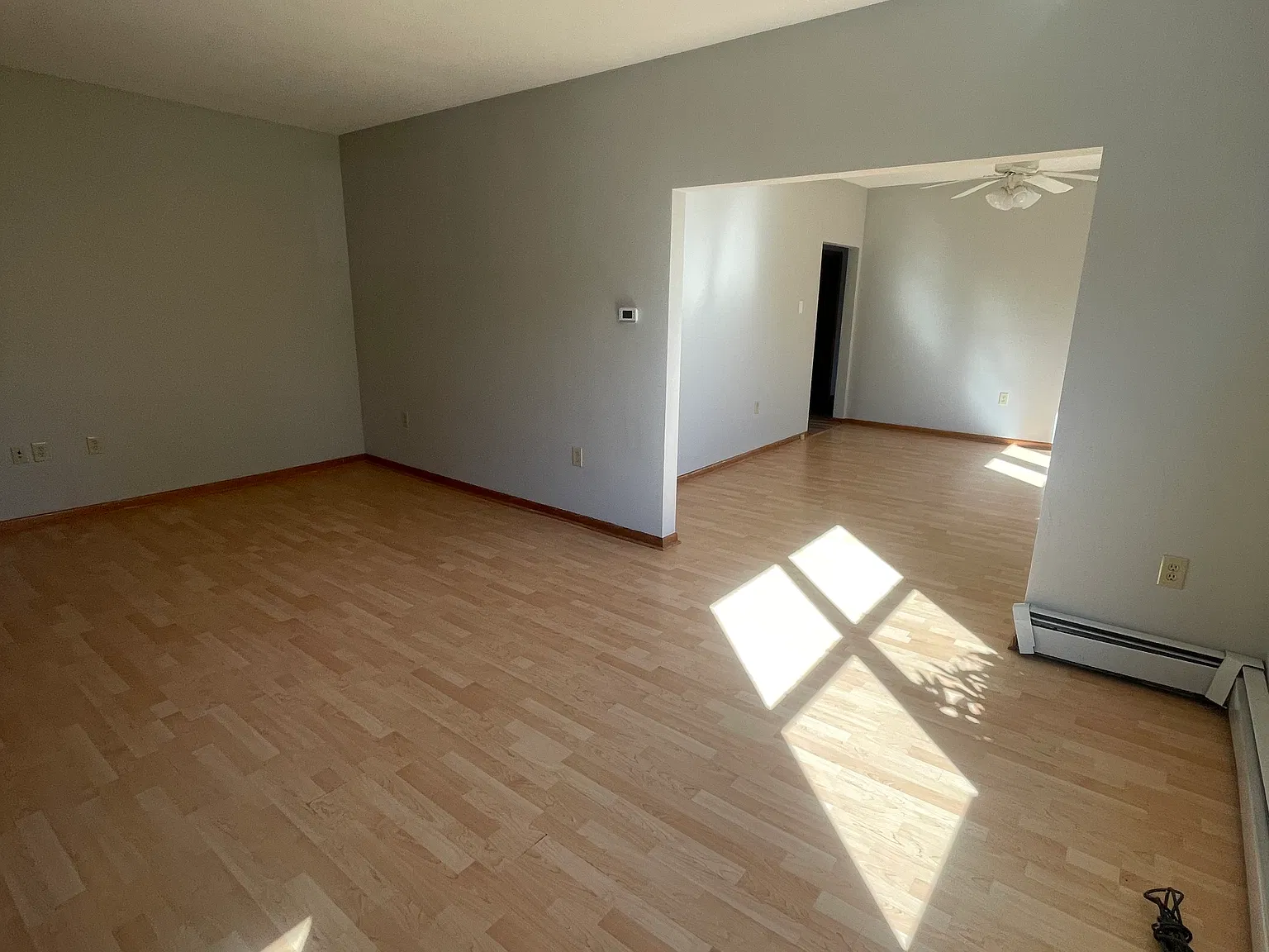 2 bed, 1000 sqft, $1,200 — Photo 4