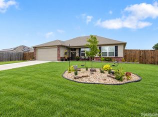 196 Stinson St, Elkins, AR 72727