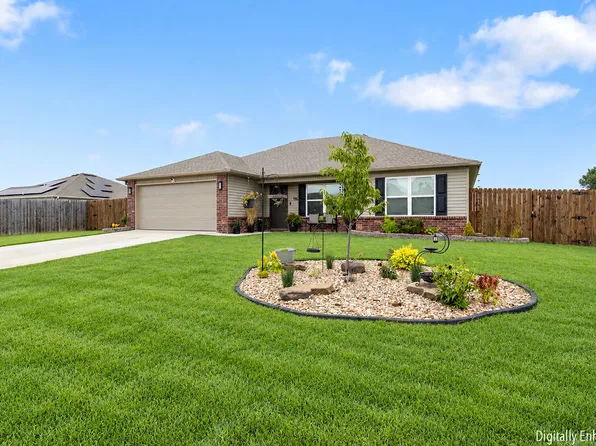 196 Stinson St, Elkins, AR 72727