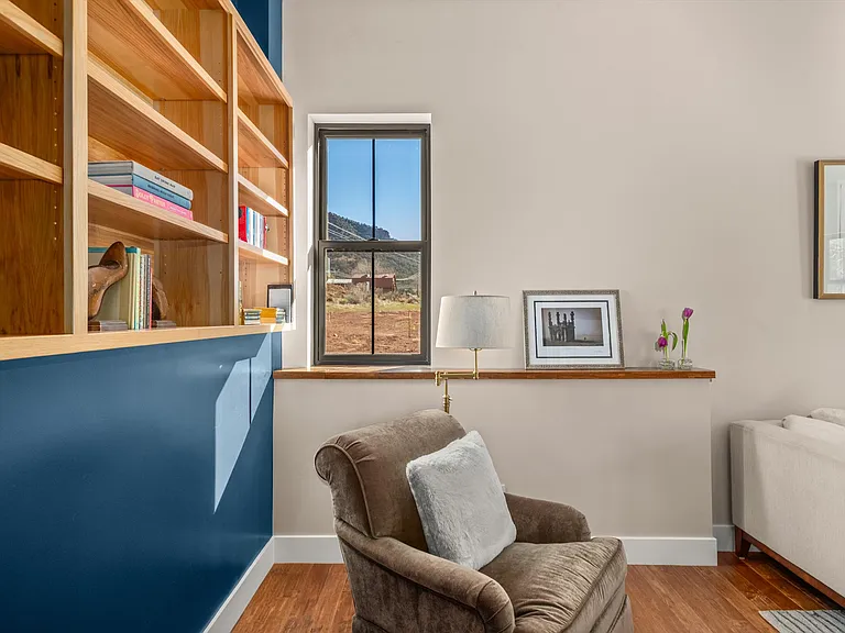 106 Castle View Dr — Photo 8